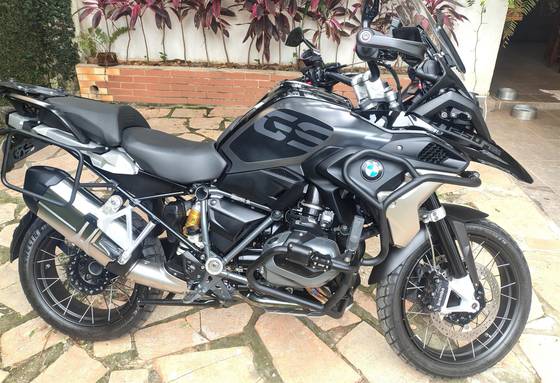 BMW R 1250 GS TRIPLE BLACK 